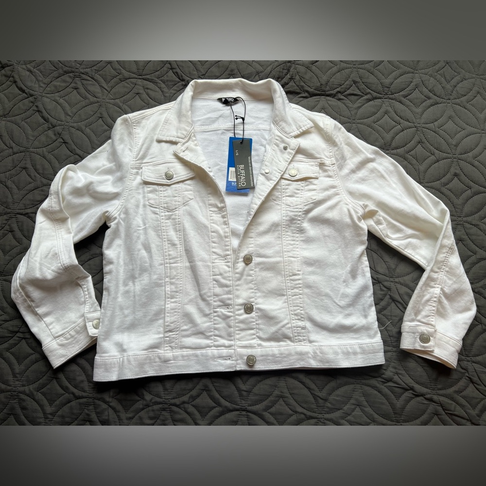 NWT Buffalo David Bitton White Denim Jacket with Button-Front size L